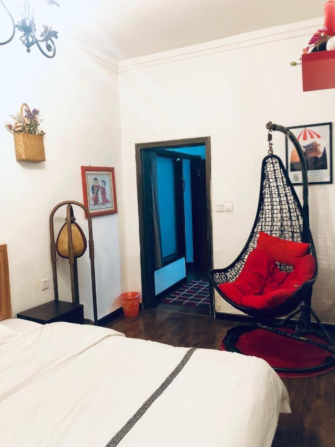 Fenghuang Little Bear Family Guest House Buitenkant foto